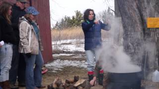 preview picture of video 'Making Maple Syrup at Schumacher Farm'
