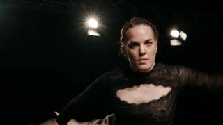 Gibajoče se telo v objektivu - I