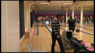 preview picture of video 'Bowling i Bowlinghallen Söderhamn träning'