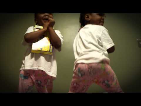 De'maria and De'meah - Harlem sHAKE ( KIDS EDITION)