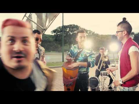 Los Ajenos - Making of: El idiota