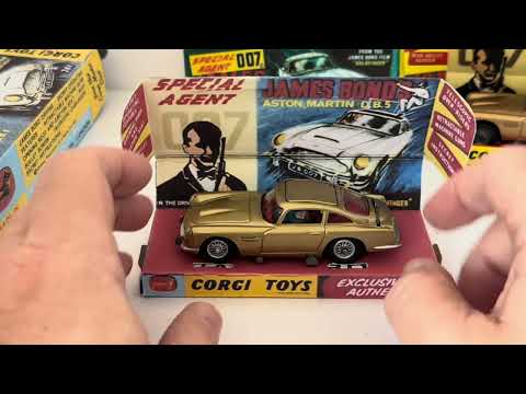1966 Goldfinger 007 James Bond Aston Martin DB5 Corgi Diecast 261 Vehicle Comparison & Review