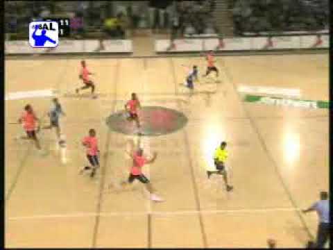 Reyno de Navarra San Antonio 27 - F.C. Barcelona Borges 32