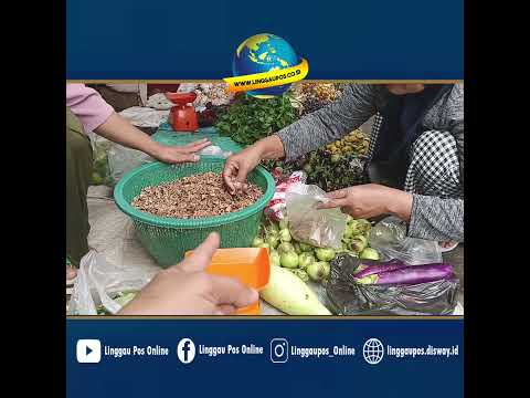 Pedagang Sayuran di Pasar Inpres Menjelaskan Pembeli Sepi