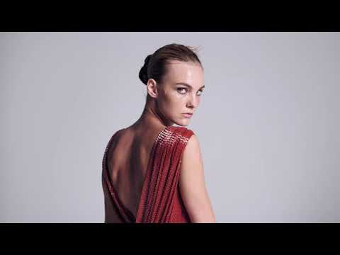 QuickClipsHQ - Caroline Trentini Fashionable Dancer
