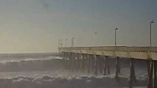 preview picture of video 'Big Waves at Pacifica Pier'