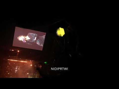 IU - ABOVE THE TIME (fancam Live Love Poem Concert Tour 2019 at Jakarta day 2)