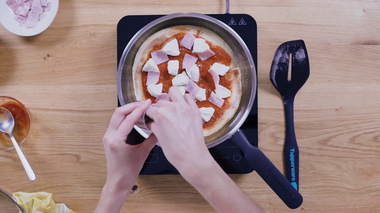 Pizza margarita à la poêle | Tupperware