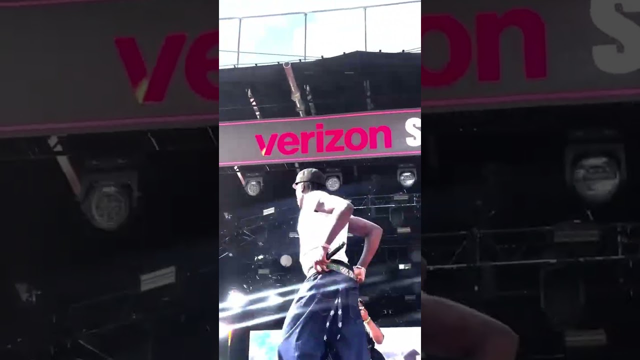 🚨 ICYMI: #NinoPaid & #CalvinHarris took over #RollingLoud #trending 🌴