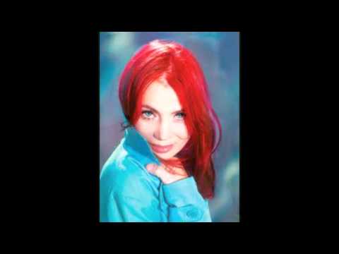 CHLOÉ STE-MARIE - TO BE OR NOT TO BE LA VIE