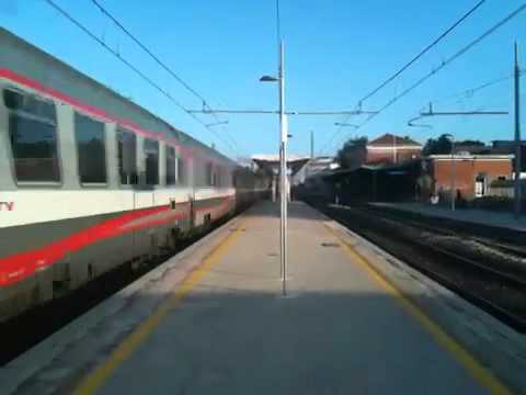 E402B in transito con frecciabianca a San Benedetto del Tro