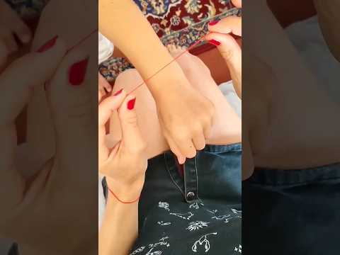 ❤️Le fil rouge autour du poignet gauche Witches ! #shorts #protection #magic #witch #spells