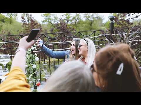 Woodford Dolmen - A Friends Getaway