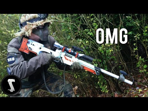 Guy Brings Airsoft AWP Asiimov and QUICKSCOPES PLAYERS!!