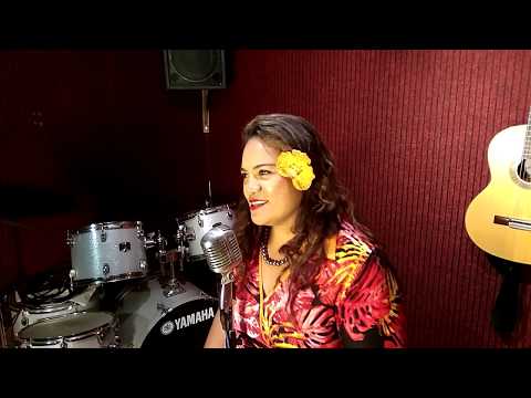 Une Femme Amoureuse cover by TEMAURI Weena