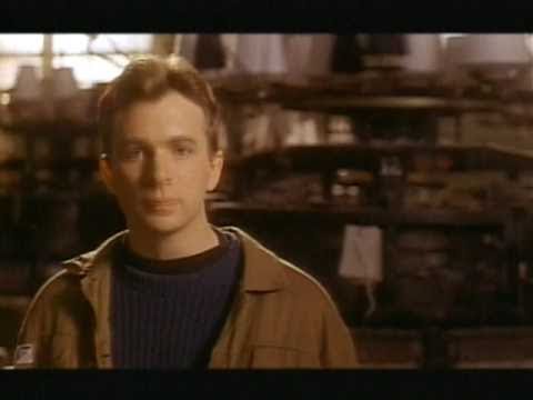 Luc De Larochellière - La route est longue (Vidéoclip officiel)