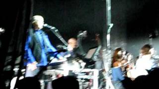 Peter Gabriel Introduction and sings a Paul Simon Song