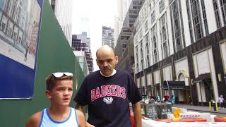 ニューヨークのアップルストアー工事中と現状のアップルストアー・2017年8月　DJI 0006