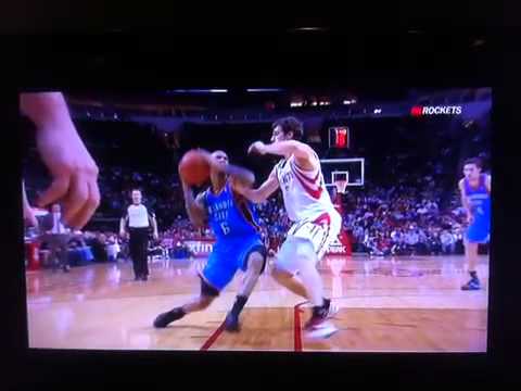 Eric Maynor Twist Knee