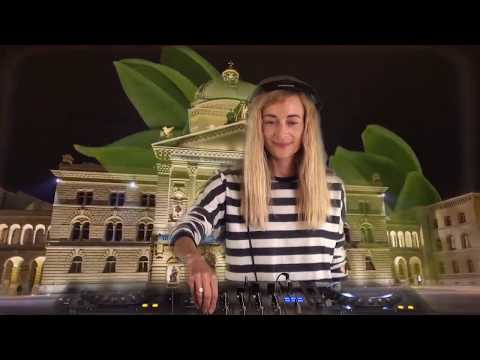 Techno CH live - JULI LEE
