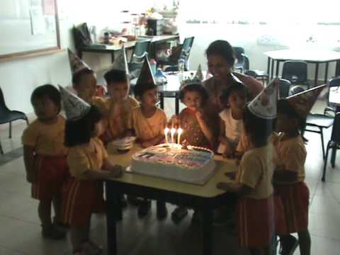 varshitha birthday in school1