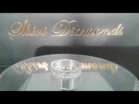 A video of Diamond Ring-Christina