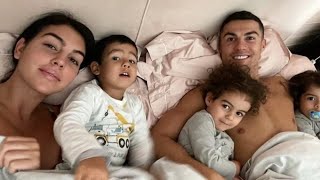 Download lagu Ronaldo FUNNY Moments With His FAMILY (2022 / 2023) 💞 Wife & Children mp3