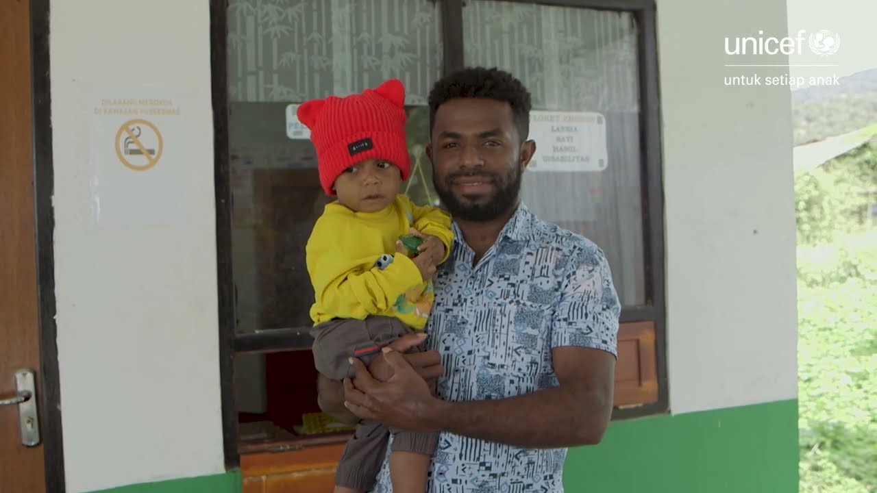 Ayah Juara: Menghapus Hambatan Gender untuk Imunisasi di Papua