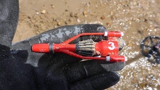 preview picture of video 'Beach metal detecting with Mal & CTX3030 at Bournemouth, UK 17th July 2014'