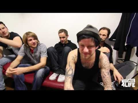 Donots - 5 Fragen - The Long Way Home Live - 06.11.2010 Halle Münsterland(Münster 4 Life)