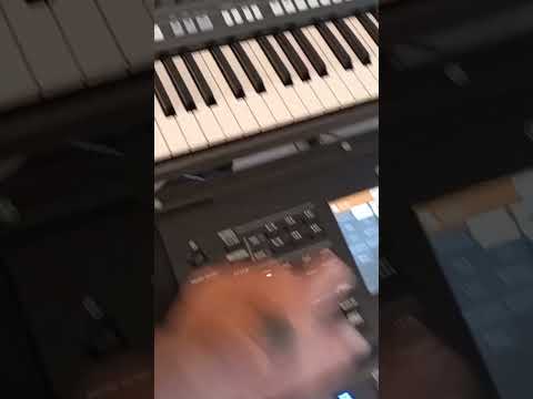 yamaha psr s970 vs yamaha psr sx700  2023