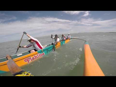 RED Canoe steerer cant keep his boat straight !