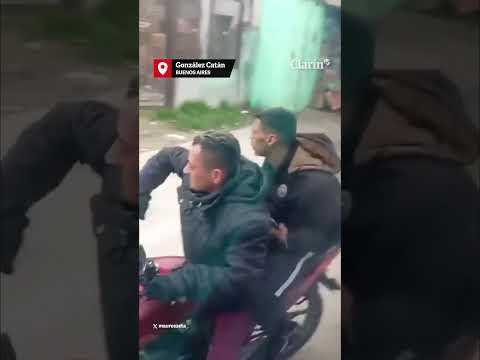 Pánico en González Catán: un colectivero encerró a dos motochorros con un arma