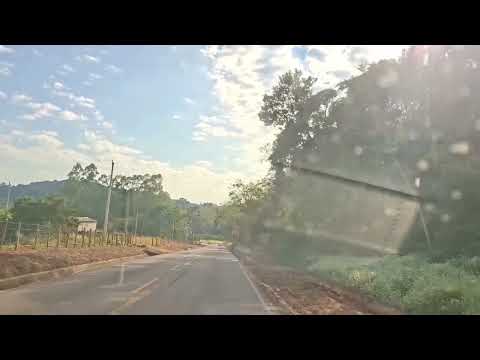 Dirigindo  de  Carmo de Minas até  Oásis  Parque - Lambari,  MG 