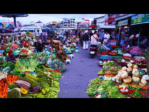 Morning Energy at Chbar Ampov: Fresh Food, Hardworking Vendors, and Local Life