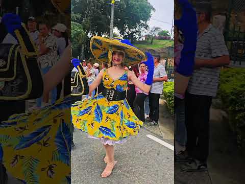 Comparsa Viajando en el Tiempo - Valparaíso Antioquia