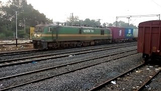 preview picture of video 'Concor Overtakes 07256 Hyderabad - Narasapur Special Express at KrishnaCanal Junction'