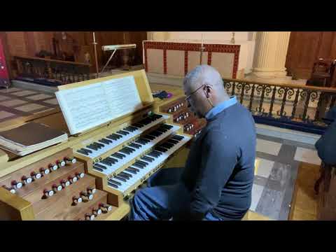 Wayne Marshall rehearsing Bach BWV 543