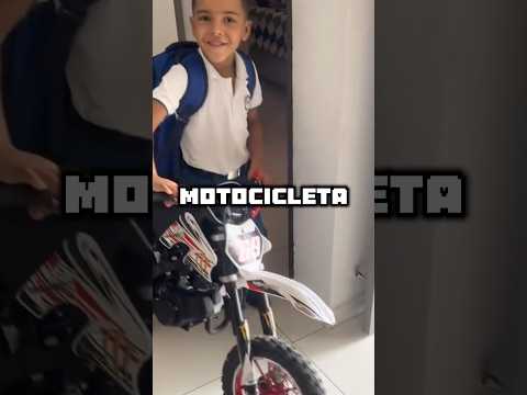 ¿Qué Motocicleta Escogerías para Ir a la Escuela? ¡La Última es Súper Veloz! 🏍️💨