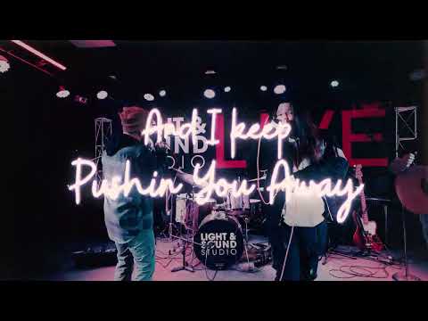 Weakdaze - Wish u Away (Official Lyric Video)