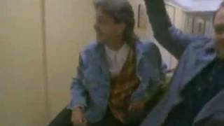 Paul McCartney - Get Out of My Way (Up Close) live 1993