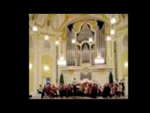 SERGIO  CÁRDENAS  conducts MOZART: Coronation Mass KV 317, Gloria