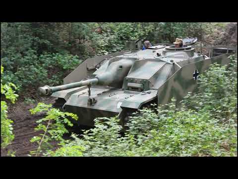 Militracks 2022; German WW2 Wehrmacht vehicles off-roading, incl Nashorn and Sturmgeschütz
