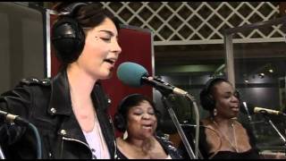 Yasmin covers Bob Marley&#39;s No Woman No Cry