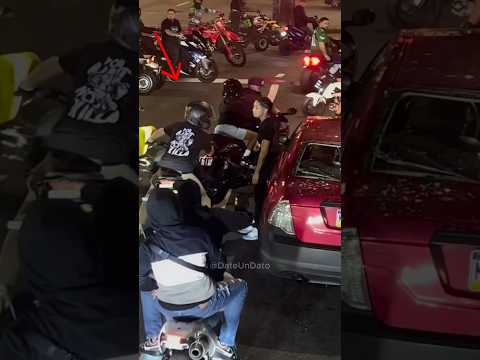 Este MOTOCICLISTA pensó que podía salirse con la SUYA  🏍️🚨