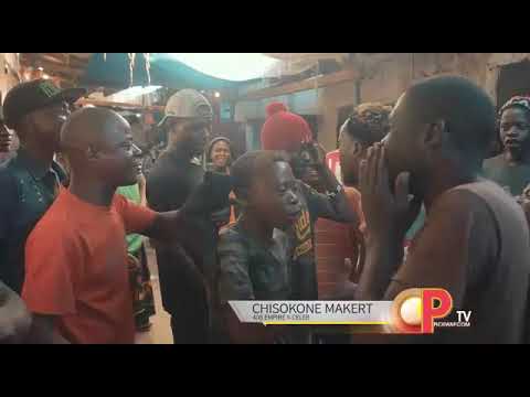 408 Y CELEB SINGING WALITWISHIBA IFWE WITH HIS FANS AT CHISOKONE MARKET