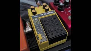 Video thumbnail for Test Ibanez SF10 Swell Flanger Year 1987 by TooNyTooN