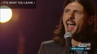 Three wooden crosses - Randy Travis with The avett brothers ( Crossroads )