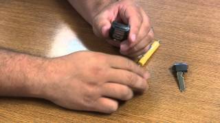 preview picture of video 'Mazda Key Fob Battery Replacement - Holiday Mazda'