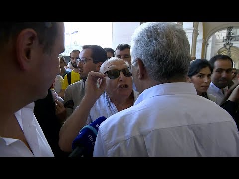 António Costa exalta-se em campanha